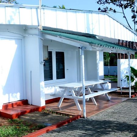 Hotel Orr'S Hill House Trincomalee Exterior foto