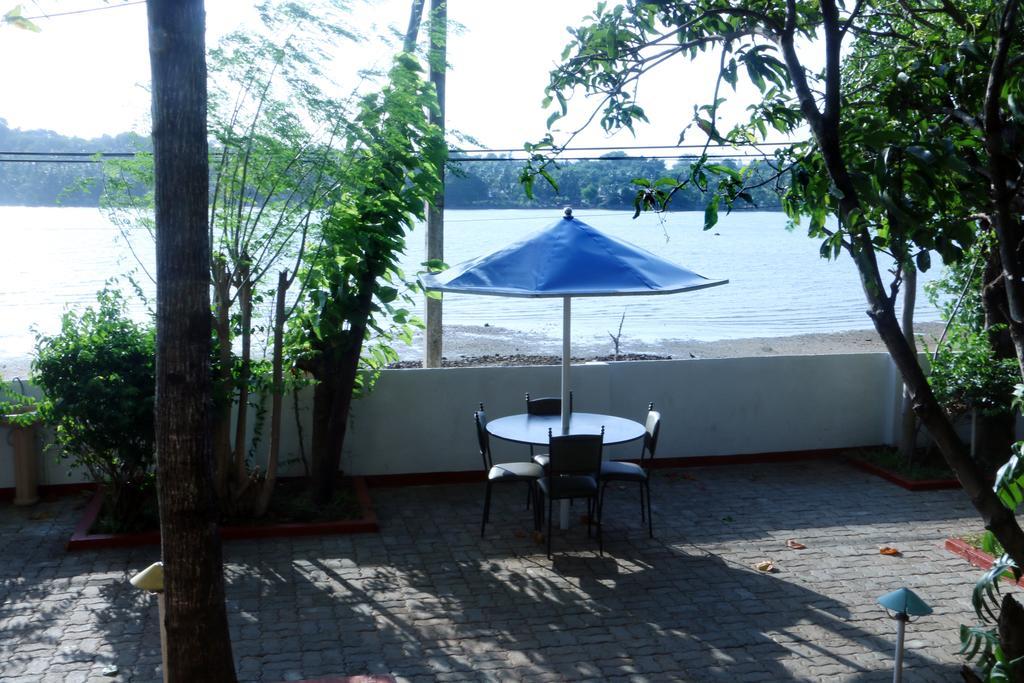 Hotel Orr'S Hill House Trincomalee Exterior foto